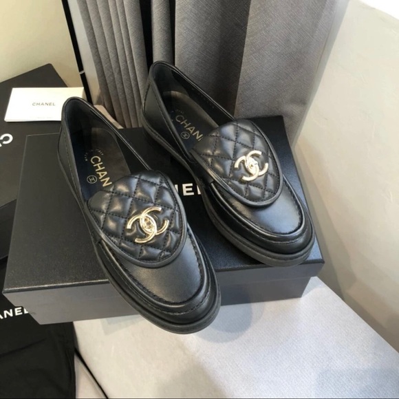 CHANEL Black Leather Quilted Loafers - Picture 1 of 5